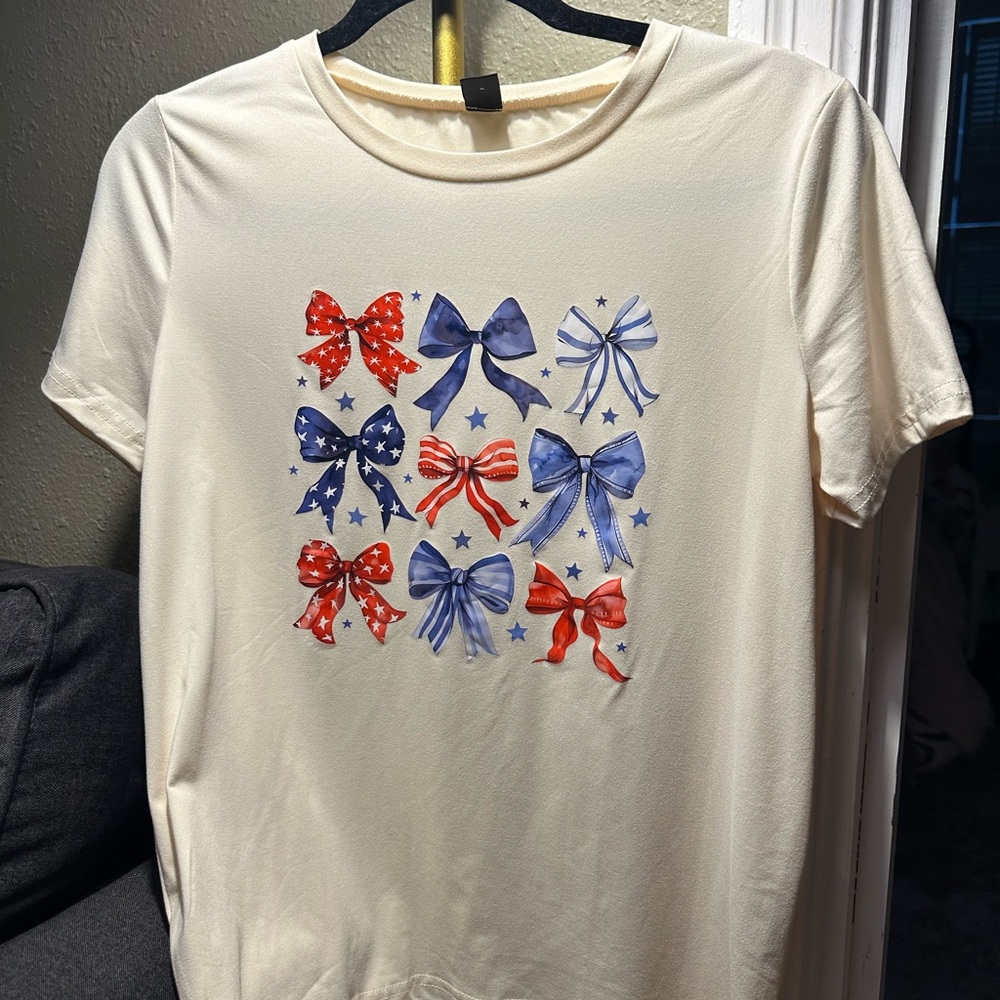 Women’s Cream T-Shirt with American Flag Bows